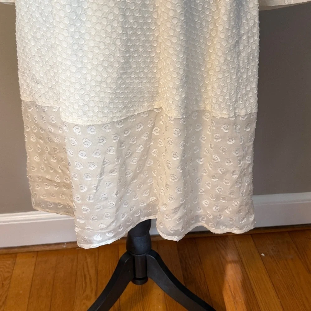 Tory Burch Ivory Swiss Dot Dress Size 8. Excellent condition. Side zipper .